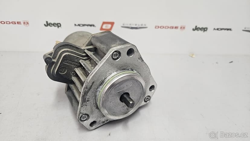 Motorek přídavné převodovky Jeep, Dodge K68071235AC