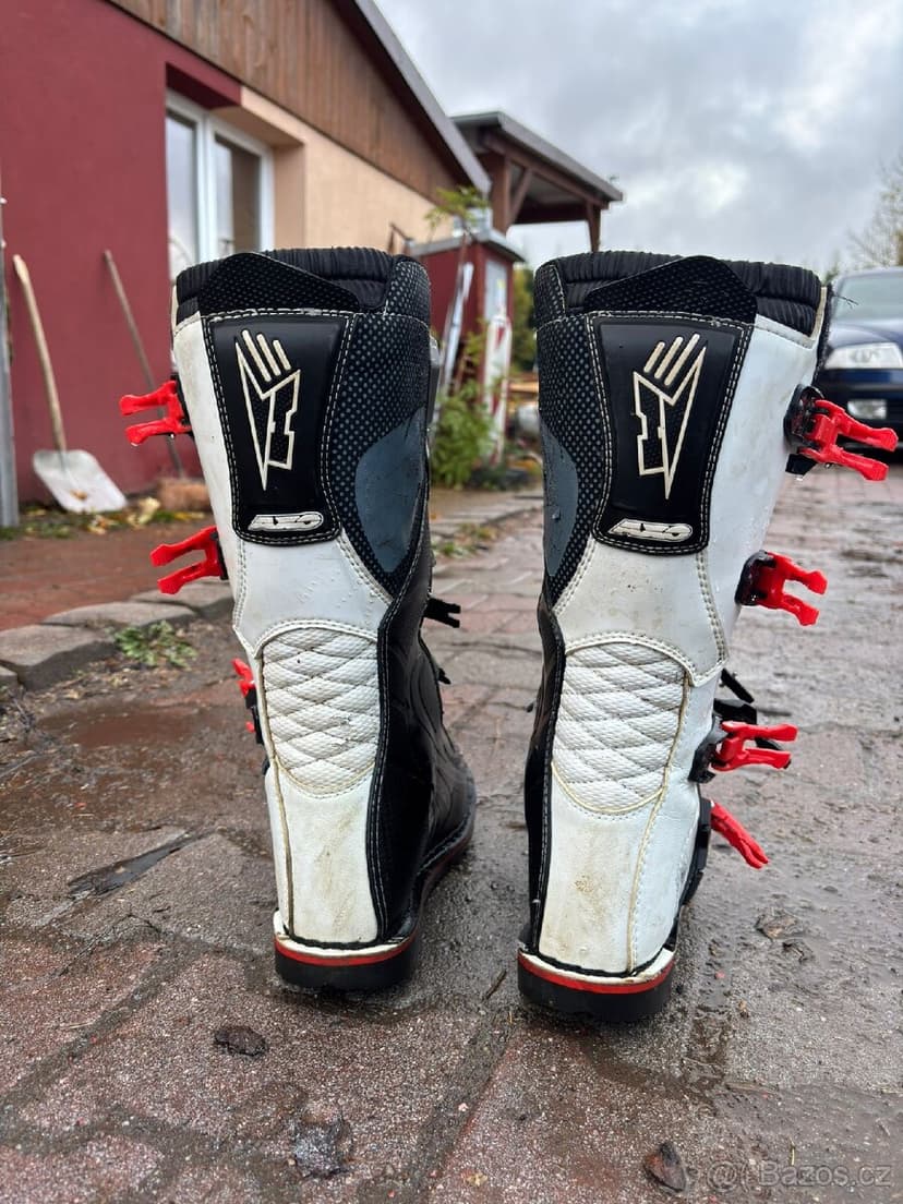 Boty na motorku