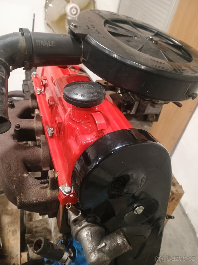 Motor 2x 1.6 a 1.8, +převodovka 4q plně funkční dobrý stav