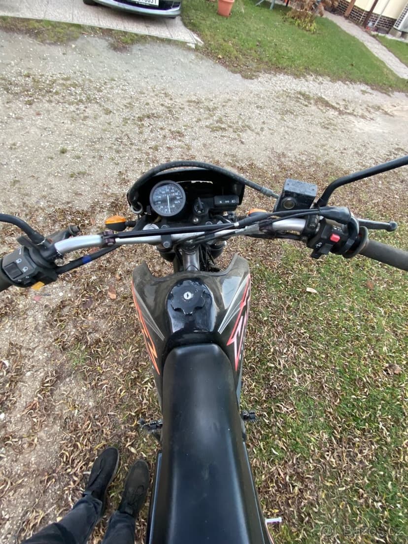 Suzuki DR 650 SE - Na opravu, na díly