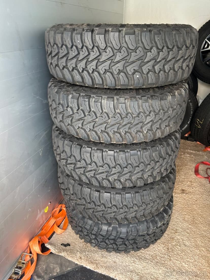 Jeep Wrangler kola Rubicon MTX Nexen 255 75 17