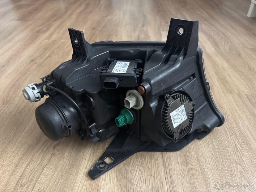 Přední originální světlo pro Dodge Durango