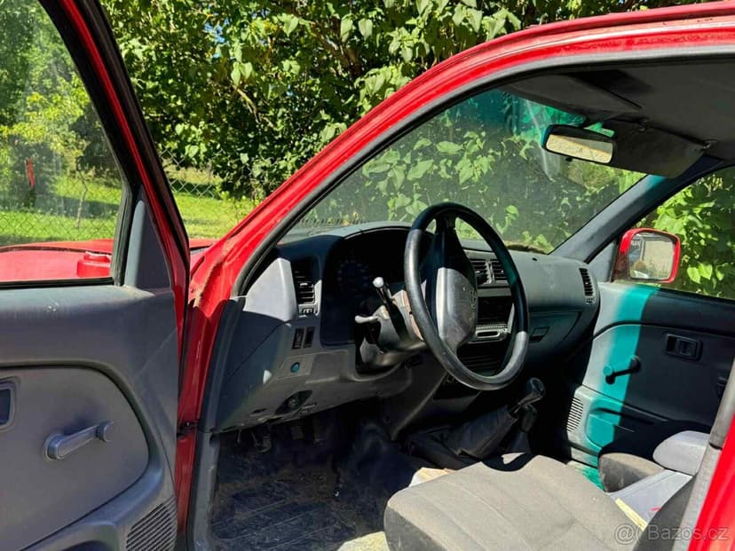 Toyota Hilux 2.4 TD (1998)