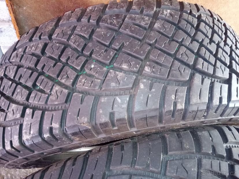 Terénní pneu,4x4