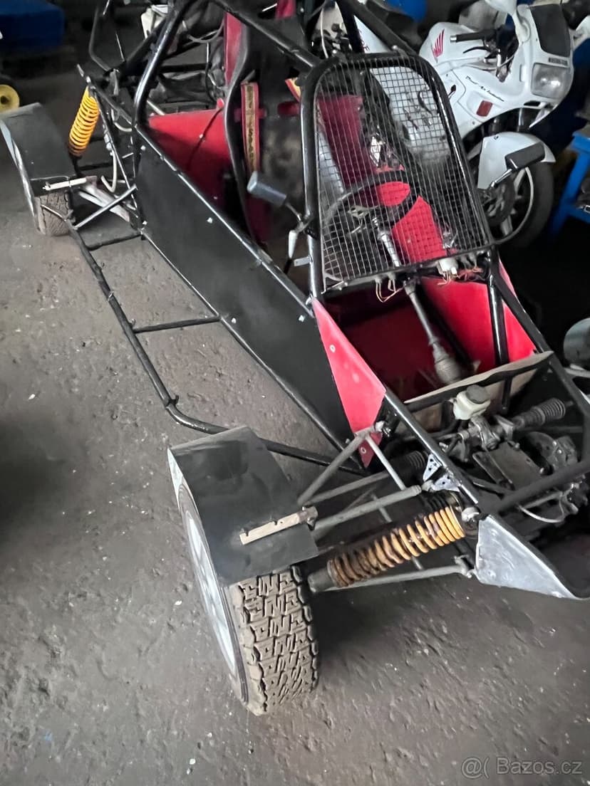 buggy s příslušenstvím