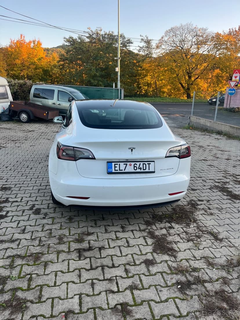 Prodam vyměním Tesla model 3 long range 366 kw