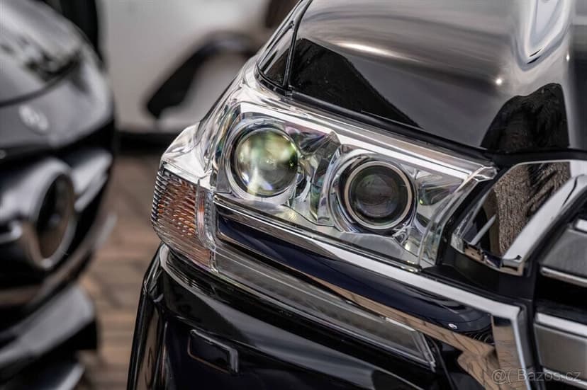 Toyota Land Cruiser AWD 2018