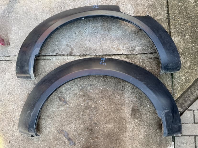 Plastové lemy / nástavce lemů Nissan Pickup / Navara D22