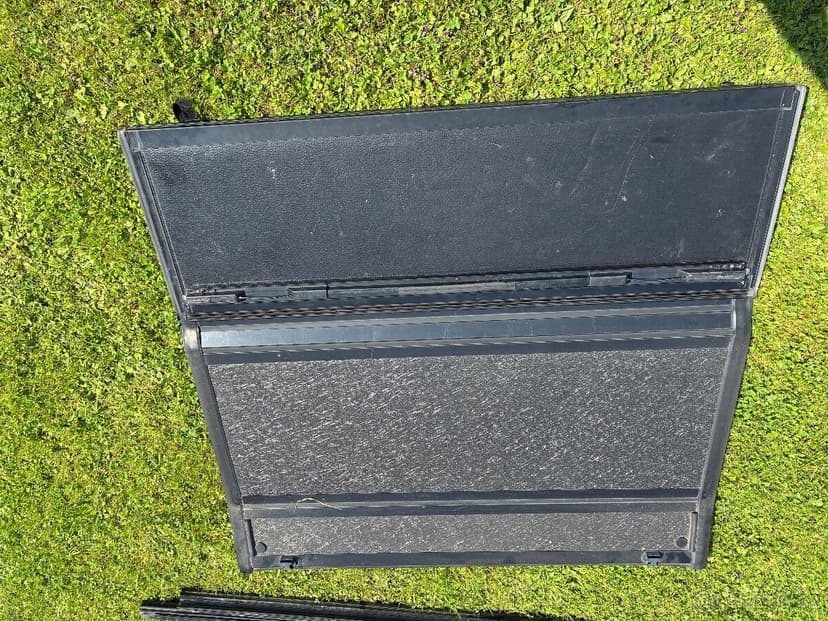 BakFlip F1  -RAM1500 Rambox