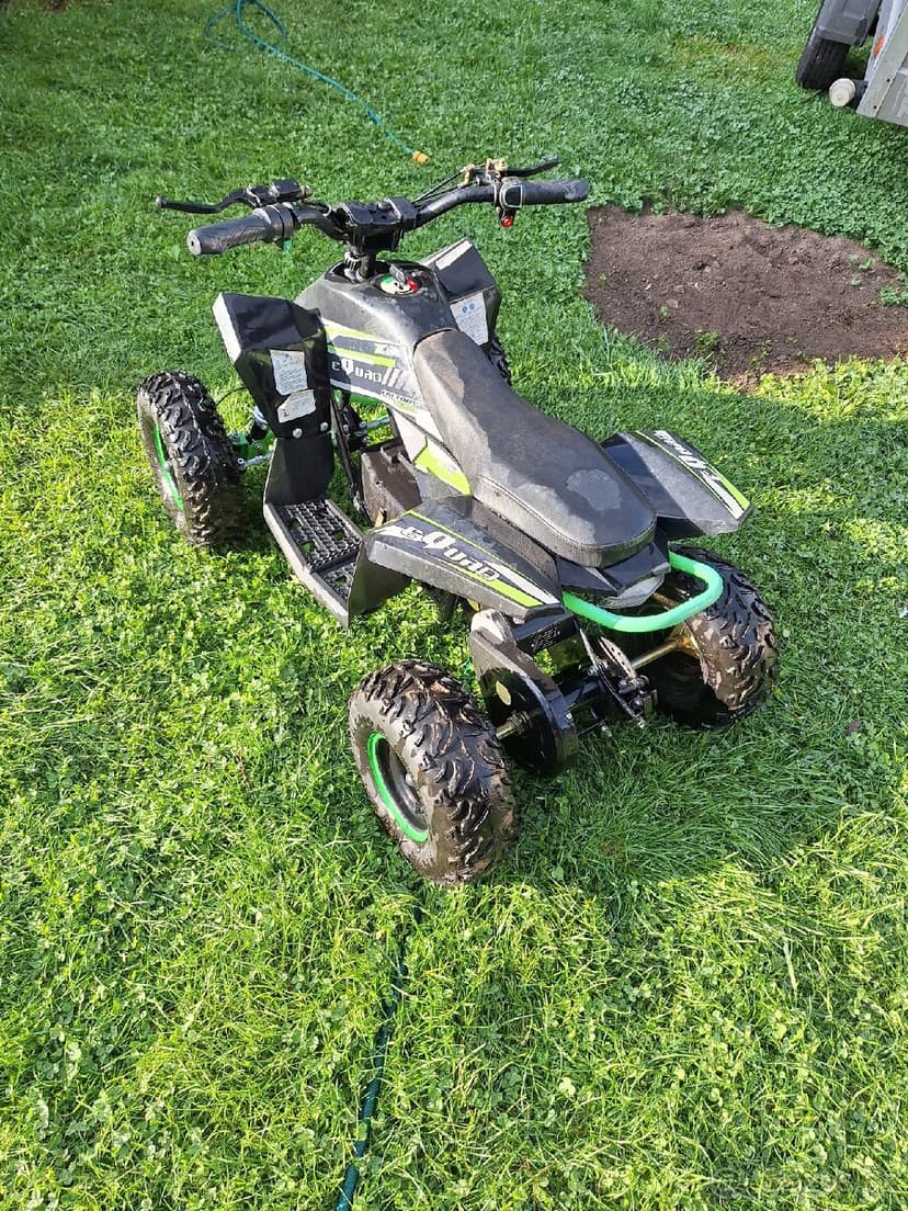 Elektrická čtyřkolka