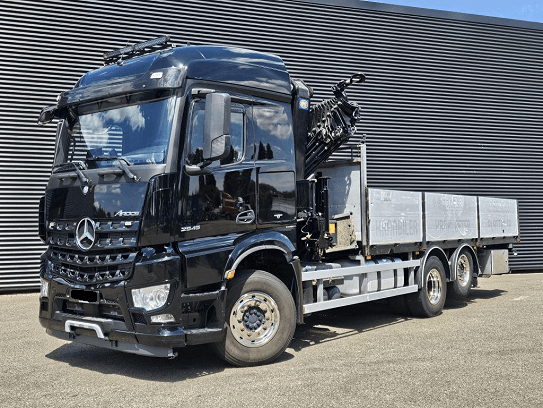 Mercedes-Benz Arocs 2545 6x2 - valník s hydraulickou rukou