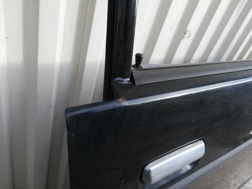 Pravé přední dveře Nissan Patrol GR Y60