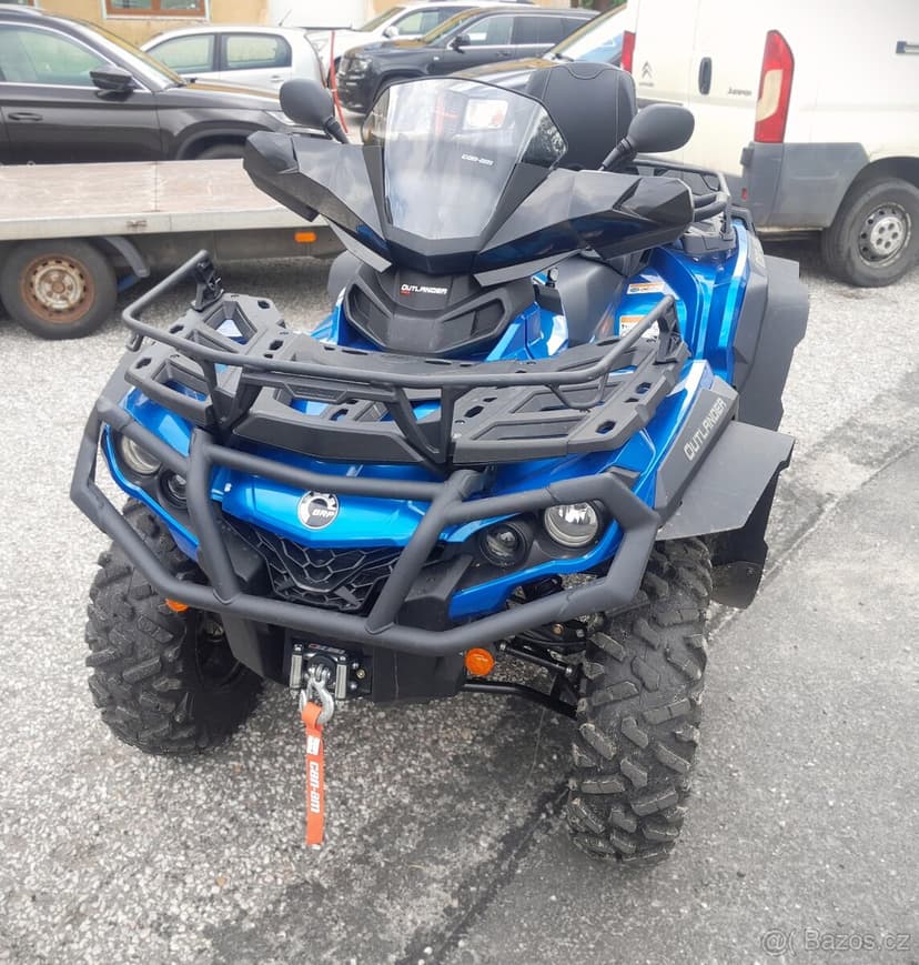 Can-Am Outlander MAX 1000R LTD + sněžné pásy Apache 360