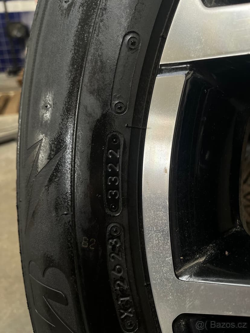 TOYOTA Hilux Disky R18