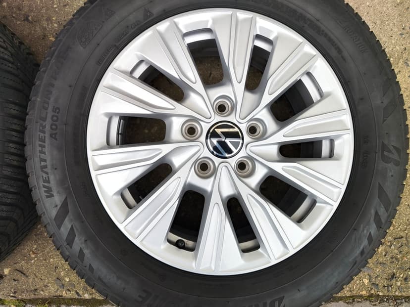 17"celoroční alu sada Dundrod 5x120 origo VW T7 Multivan Bu