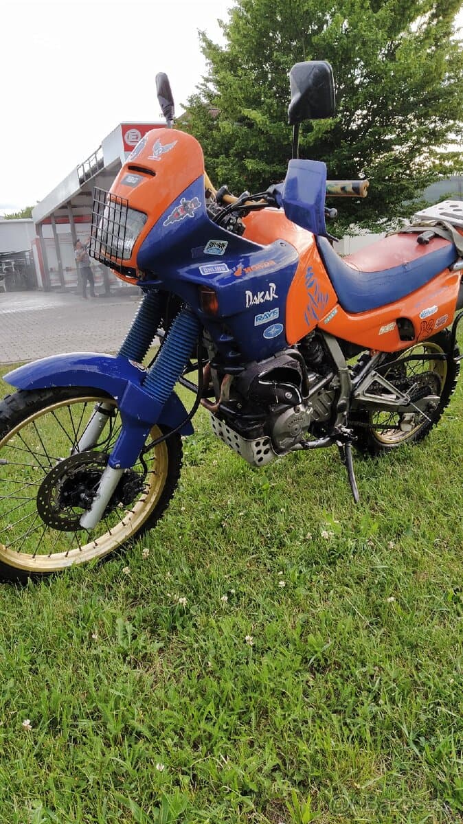Honda nx 650 dominator
