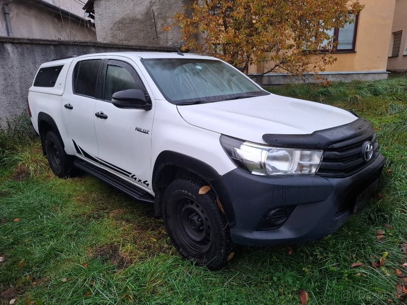 Toyota Hilux Double Cab Live 2,4 D4d