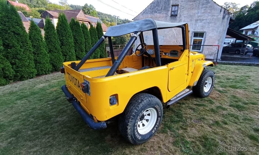 TOYOTA LAND CRUISER FJ40 - benzín, bez RZ
