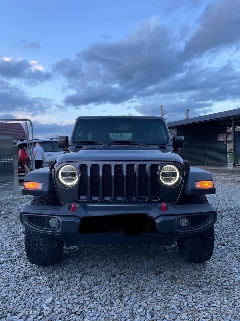 Jeep Wrangler sahara sport 2.0
