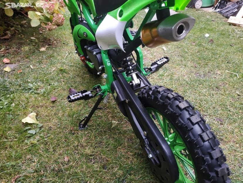 Nová benzínová dětská minikroska zelená 49ccm 10"kola