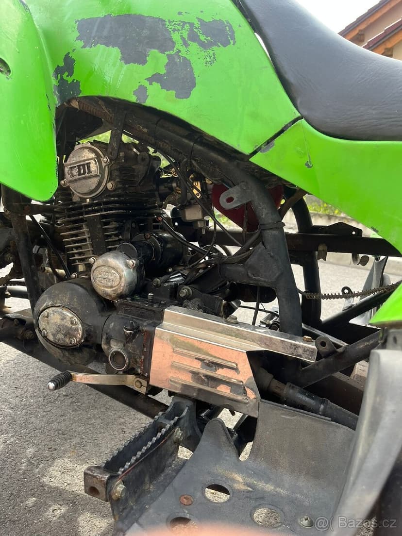 Prodám čtyřkolku Yuki 200 bez TP