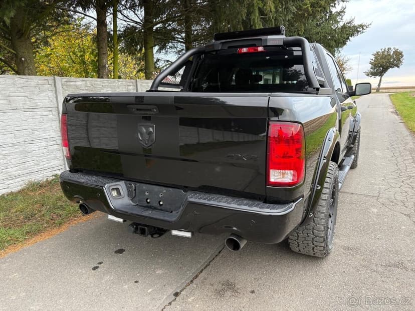 Dodge RAM 5.7 hemi rok 2018  verze Sport