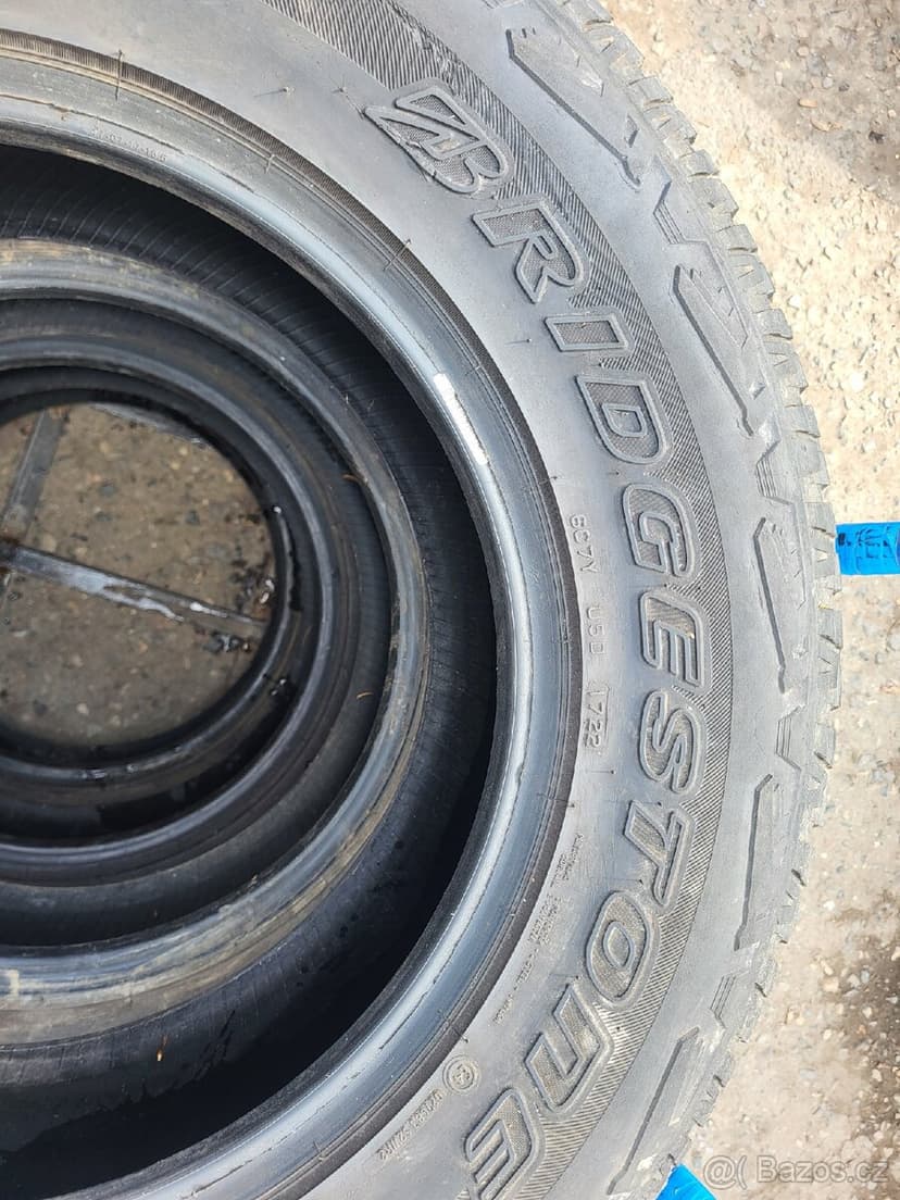 265 65 17" Bridgestone