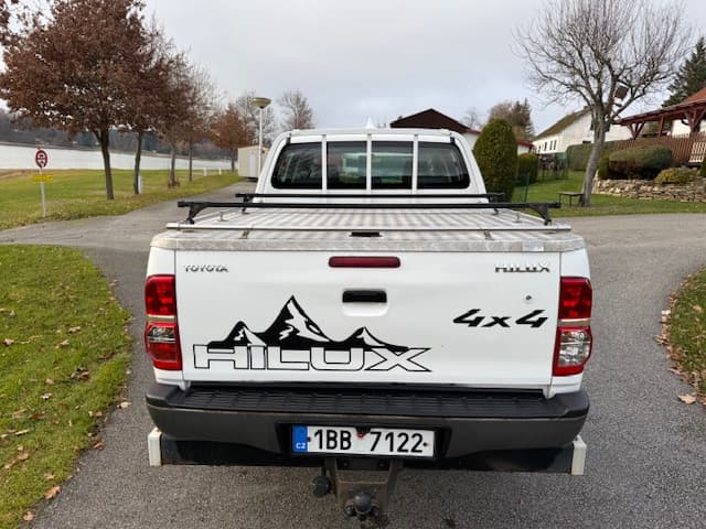 Prodám Toyota Hilux 2,5 D4D 4x4