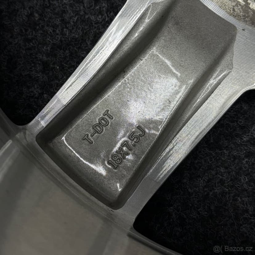 1x alu JEEP 5x127 18” 1TK93TRMAC