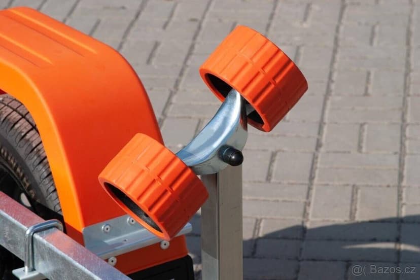 Přívěs na loď Thomas 750L 750kg