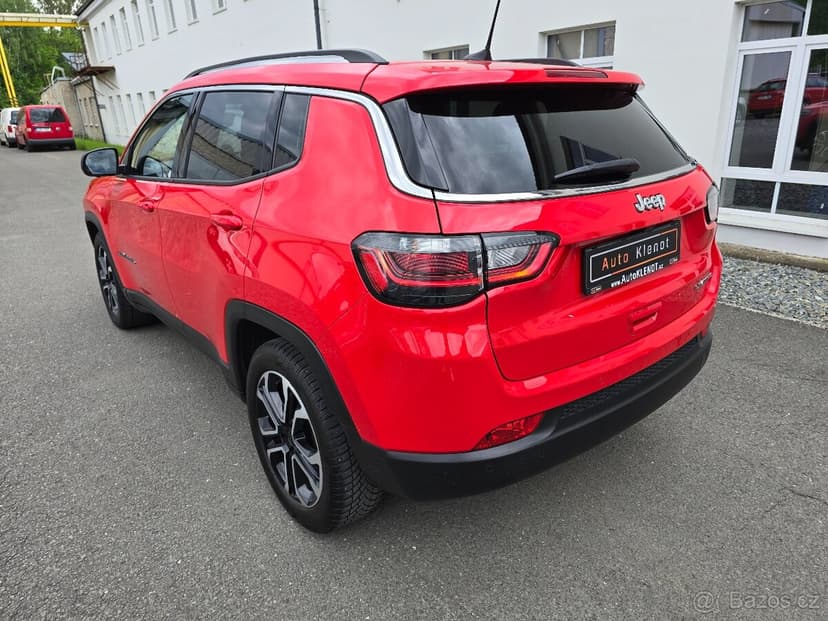 JEEP COMPASS 1,3 110kW LIMITED 2022 KAMERA NAVI KŮŽE ČR -DPH