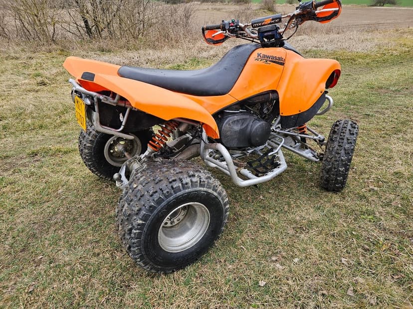 Kawasaki KFX 700 žlutá SPZ