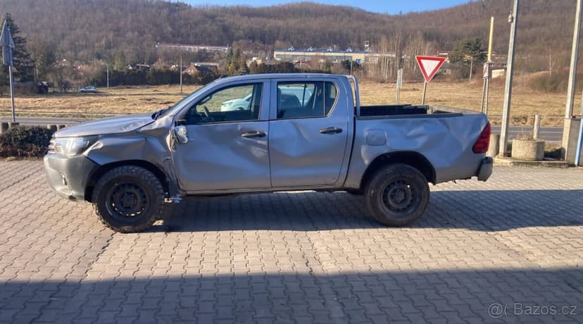 Toyota Hilux 2.4