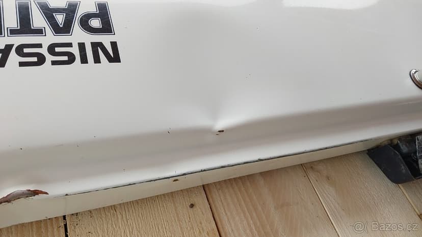 Nissan Patrol – Dveře výklopné bílé K160 5 tis