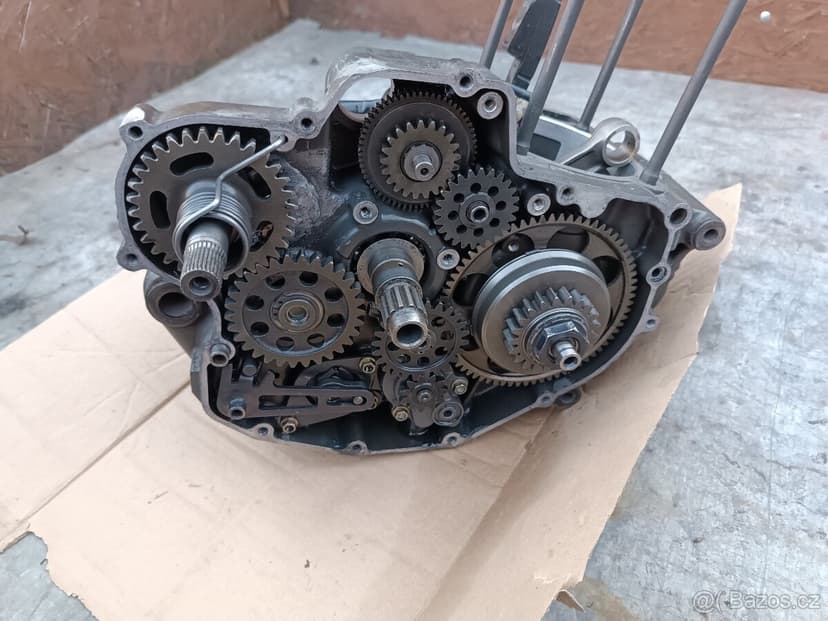 Husqvarna 510 spodek motoru