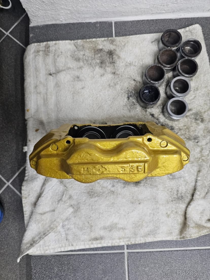 Toyota Land Cruiser J12 LC120 brzdové třmeny