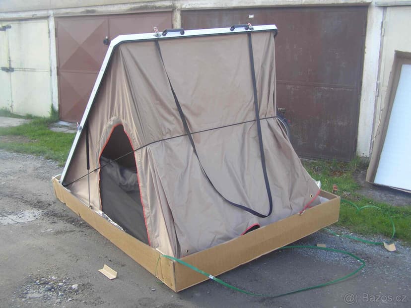 nový skořepinový střešní autostan