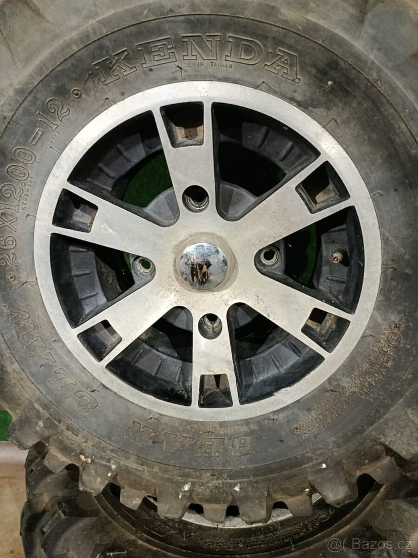 Kola can-am outlander