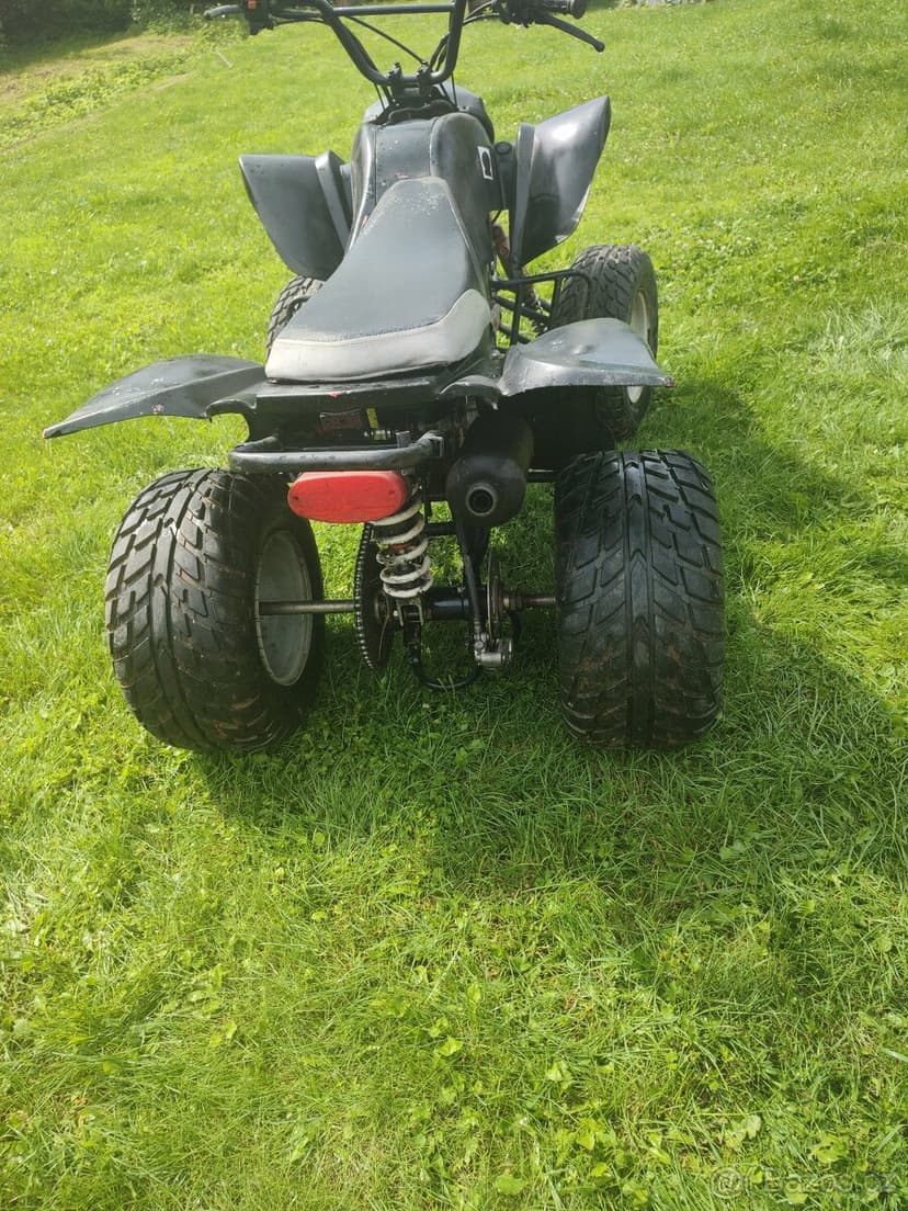 Prodám čtyřkolku 200ccm