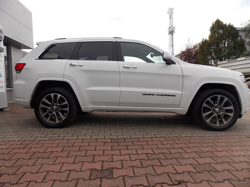 Jeep Grand Cherokee Overland 3,0 V6 CRD, původ ČR, DPH