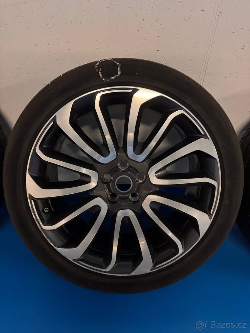 Letni kola Range Rover 22” Diamond Turned Style 7007
