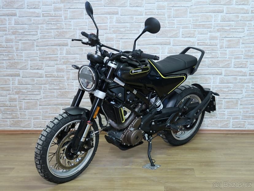Husqvarna Svartpilen 401 4700km, po servisu