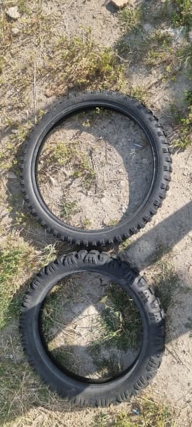 Enduro mitas gumy na motorku