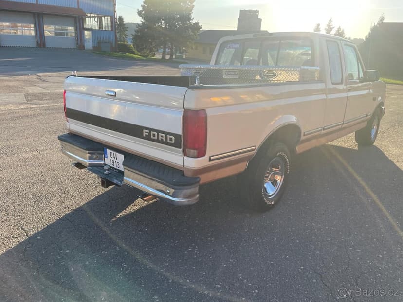 Ford F-150 5.0L EFI V8