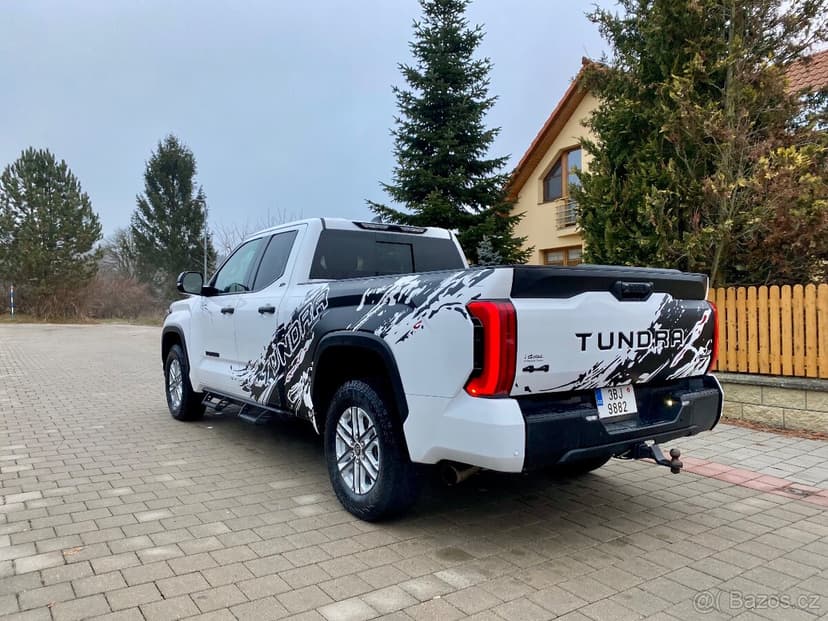 Toyota Tundra 3.5 SR5 4x4 Biturbo automat, rok 2022, 19 tkm