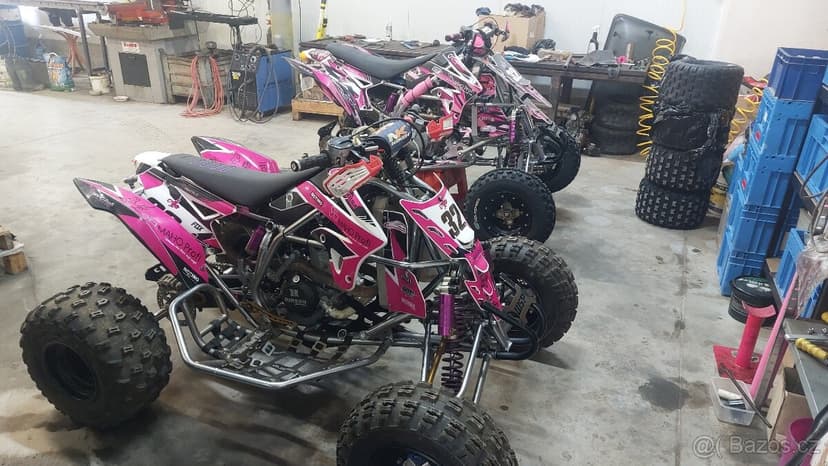 Juniorská závodní čtyřkolka