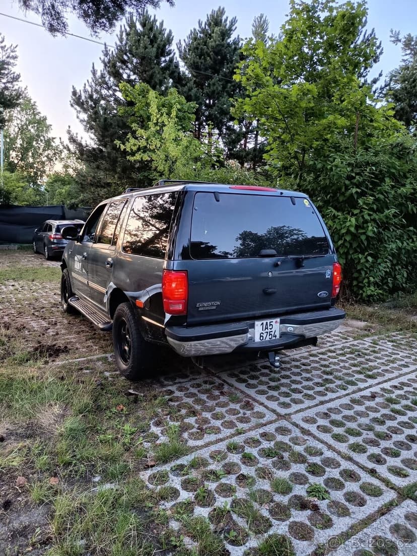 Prodám nebo vyměním Ford expedition