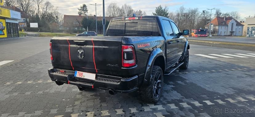 DODGE RAM LARAMIE 5.7 HEMI 4X4 401PS OFF-ROAD