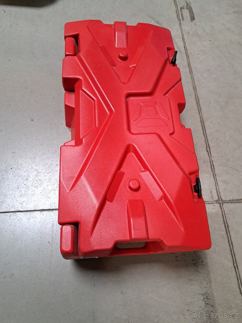 Univerzalní box Tesseract X