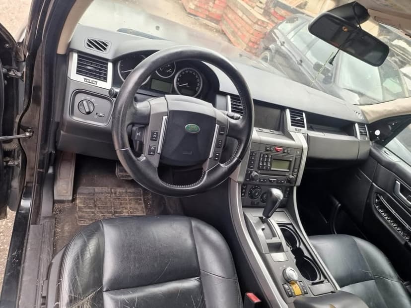 Range rover sport 2.7d na díly  motor ko doklady